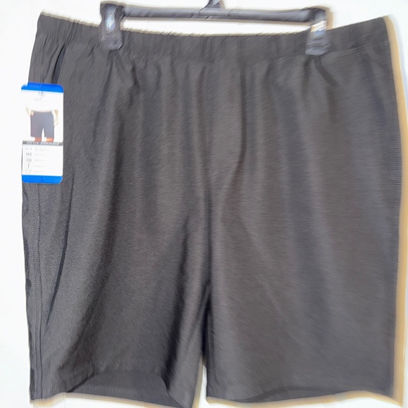 NEW GREG NORMAN SHORTS - Picture 2 of 4